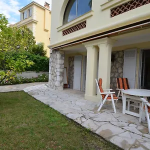 Appartement D'époque Avec Jardin Et Parking 4 Personnes Le Port De, Nice